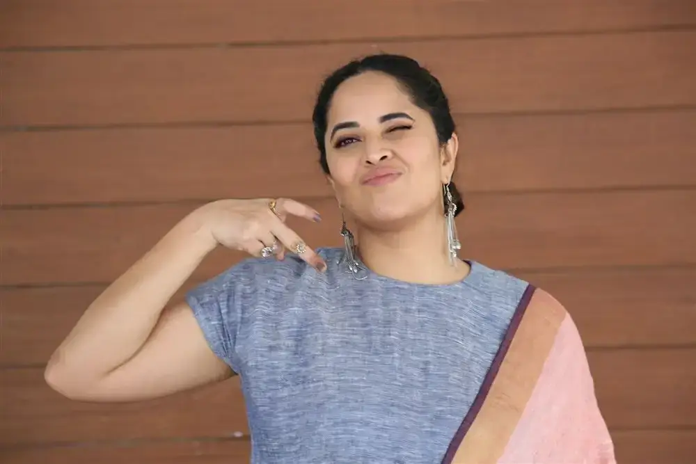 TELUGU ACTRESS ANASUYA BHARADWAJ AT LATEST MOVIE INTERVIEW 11